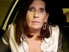 Milf has a hasty play in the car