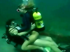 podwodny seks pod wodą