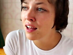 Make me feel Make me feel