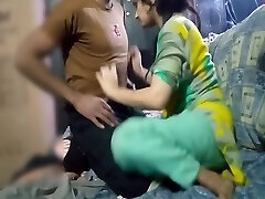 Indian Jaw-dropping Teenager Class School Girl Dost Ke Girlfriend Ko Chod Diya Mota Lan Dakha Jusna Lga Gyi Total Hindi Audio