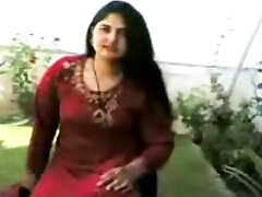 Homemade solo with a plump Paki chick showing her body