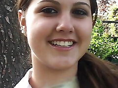 adolescente de 18 años en realidad solo quería ir a la ayuda con la tarea adolescente de 18 años en realidad solo quería ir a la ayuda con la tarea