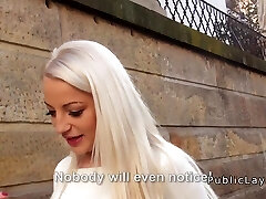 Blonde hongroise étudiant baise pour de l'argent
