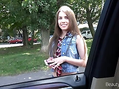 Lusty playful Gf Elle Rose prefers to be fucked in the car instead of having picnic