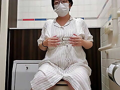 A married woman who jerks while holding her voice A married woman who jerks while holding her voice