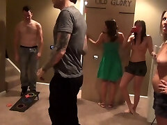 gran aventura gloryhole para algunas señoritas deliciosas gran aventura gloryhole para algunas señoritas deliciosas