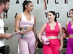 Bffs Don't Pay for Gym Memberships feat. Brookie Blair, Serena Hill & Ariana Starr - TeamSkeet