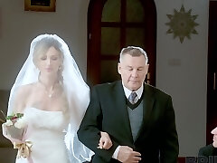 appena sposato sposa olivia sparkle dà testa e si fa scopare
