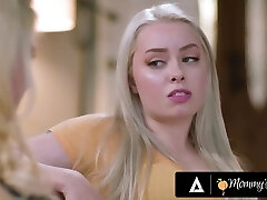 haley spades y christie stevens en milf cachonda deja a gf para follar a su hijastra haley spades y christie stevens en milf cachonda deja a gf para follar a su hijastra