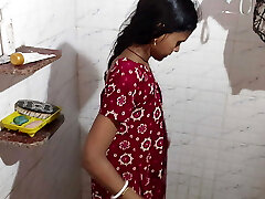 Didi was bathing naked in the bathroom, Didi's puny boob was doused in water and flapping downwards and pink color Didi's pussy was open two tago keech