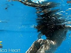 schöne vollbusige schönheit angelica heart