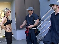 Gorgeous blonde woman enjoys during MMF 3 way - Kayla Synz