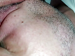 Love to cum while he slurp me.