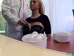 Horny doctor wants to nail Cayla Lyons on the sofa during the visit