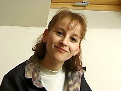 Barely Legal Jaehrige Rothaarige braucht Taschengeld Barely Legal Jaehrige Rothaarige braucht Taschengeld