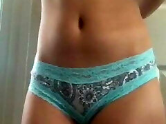 Babe liquidating cloths and masterbating