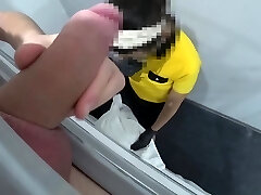 Asian hotel-worker gives client flawless handjob