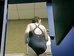 Great cellulites ass naked of dressing apartment fem in swimsuit