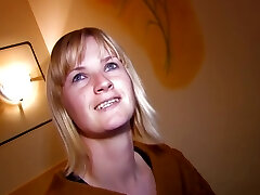 Blondes Zurueckhaltendes Maedchen Am Ende Willig Blondes Zurueckhaltendes Maedchen Am Ende Willig