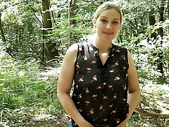 The fuck was lousy, but the cum-shot was awesome!