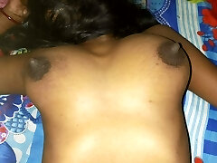 At night my wife loved pussy very much, my wife's pussy is very fun, it is fun to pulverize