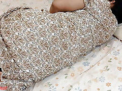Bangali bhabi ne chatting kiya apna pathi ko sath. Point Of View deshi bhabi firm intercourse. Devor ne usco chudliya. Roshni-Atif