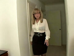Mature milf showing her sonnie how to fuck and satisfy properly