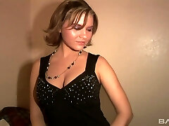 Playful all natural girlfriend Bianca gets rid of jeans to kittle her wet cootchie