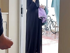 Funked BUT CURIOUS! Muslim pregnant neighbour in niqab caught me draining off and asked me to let her touch my uncut manhood Funked BUT CURIOUS! Muslim pregnant neighbour in niqab caught me draining off and asked me to let her touch my uncut manhood