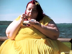 Amateur redhead masturbates then gives a deep throat Amateur redhead masturbates then gives a deep throat