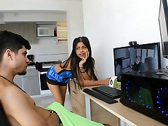 my stepsister discovers me watching porn - porn in Spanish my stepsister discovers me watching porn - porn in Spanish