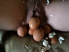 Russian pervert Hannah shoves chicken balls in her pussy