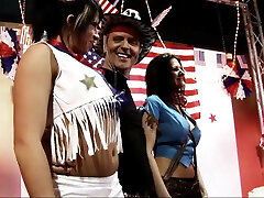 Brooke and Austin have an extreme wish for sex