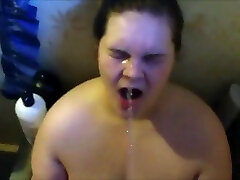 Hot Wifey’s 1st Time Getting a Golden Shower – Pissed All Over Her