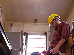 Mia Niqab Paying the builder Mia Niqab Paying the builder