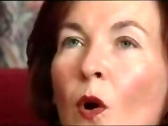 Life of a mature mistress' gimp Life of a mature mistress' gimp