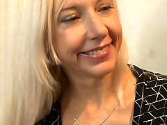 G/g blonde seduced her cellmate when they got locked up