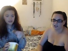 First time lesbo Lilly Mariexo on cam