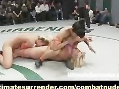 Catfighter Crew Fingering During the Grappling