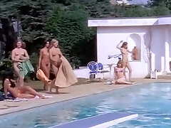 4 girls nude underwater in the pool episode