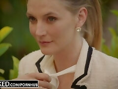 昏了过热的妻子更可能是毁了绿帽子的丈夫与年轻的黑人的邻居 昏了过热的妻子更可能是毁了绿帽子的丈夫与年轻的黑人的邻居