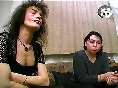 成熟的女孩的极端插入 成熟的女孩的极端插入