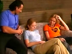 学院的女孩他妈的一个陌生人