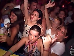 吨Coeds闪烁的珠在我们的泡沫党-SouthBeachCoeds 吨Coeds闪烁的珠在我们的泡沫党-SouthBeachCoeds