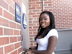 Osa Super-cute At Gloryhole