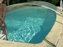 游泳在我的铁娘子紧身胸衣