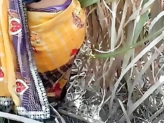 New best indian desi Village outdoor bhabhi dogy style New best indian desi Village outdoor bhabhi dogy style