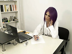 Greek nurse Elena Xatzi flashes how to use the COVID Vaccine