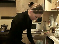 Worn out housewife gives a quick head to her hubby