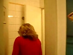 Deep-throat and Fuck in German Toilet